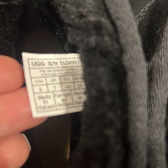 UGG Women’s Classic Mini Platform - brand new - black - Picture 5 of 6